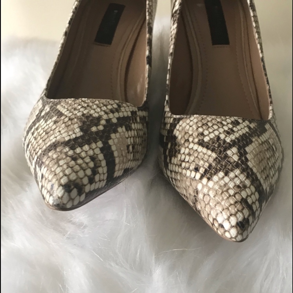 Women’s Heels - Picture 7 of 11